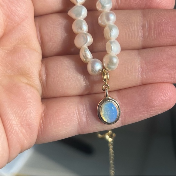 [CLEARANCE/Send Offers] PEARL CHOKER NECKLACE WITH “MOONSTONE” PENDANT - Picture 9 of 9